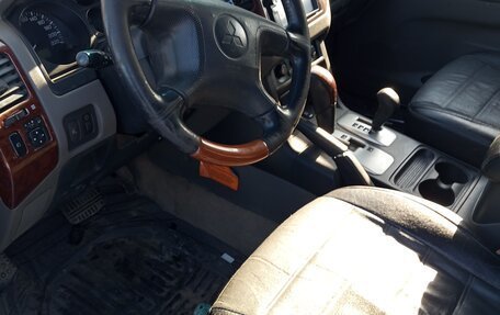 Mitsubishi Pajero III рестайлинг, 2004 год, 1 300 000 рублей, 4 фотография