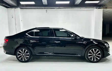 Skoda Superb III рестайлинг, 2022 год, 1 489 000 рублей, 10 фотография