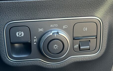 Mercedes-Benz GLA, 2023 год, 2 498 000 рублей, 10 фотография