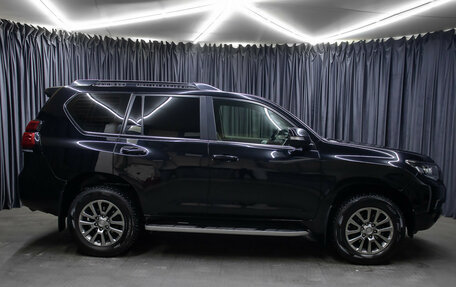 Toyota Land Cruiser Prado 150 рестайлинг 2, 2017 год, 5 298 000 рублей, 4 фотография