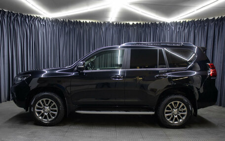 Toyota Land Cruiser Prado 150 рестайлинг 2, 2017 год, 5 298 000 рублей, 8 фотография