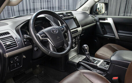 Toyota Land Cruiser Prado 150 рестайлинг 2, 2017 год, 5 298 000 рублей, 15 фотография