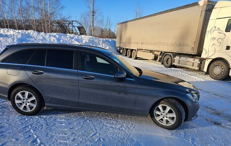 Mercedes-Benz C-Класс, 2018 год, 2 150 000 рублей, 3 фотография
