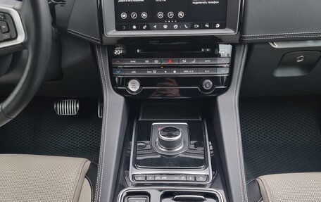 Jaguar F-Pace, 2020 год, 3 900 000 рублей, 23 фотография