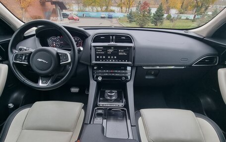 Jaguar F-Pace, 2020 год, 3 900 000 рублей, 22 фотография