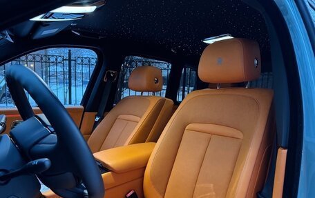 Rolls-Royce Cullinan, 2023 год, 42 000 000 рублей, 9 фотография