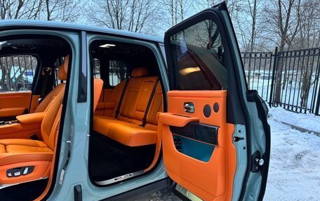 Rolls-Royce Cullinan, 2023 год, 42 000 000 рублей, 16 фотография