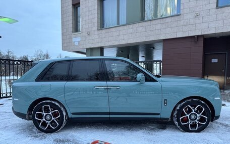 Rolls-Royce Cullinan, 2023 год, 42 000 000 рублей, 17 фотография