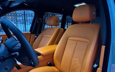 Rolls-Royce Cullinan, 2023 год, 42 000 000 рублей, 13 фотография