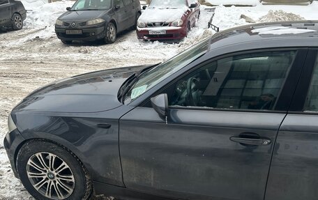 BMW 1 серия, 2006 год, 620 000 рублей, 6 фотография