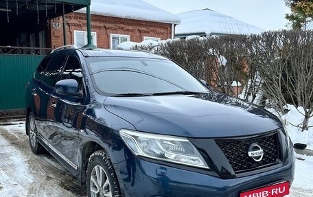 Nissan Pathfinder, 2017 год, 1 990 000 рублей, 2 фотография