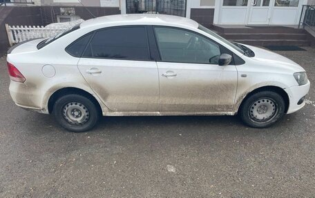 Volkswagen Polo VI (EU Market), 2012 год, 323 000 рублей, 4 фотография