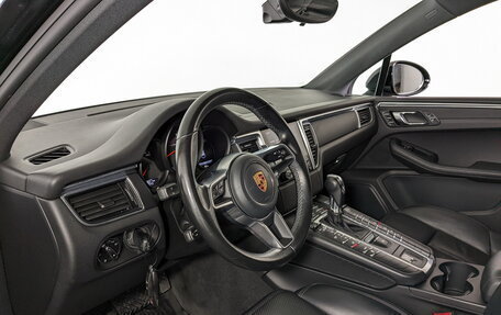 Porsche Macan I рестайлинг, 2018 год, 4 350 000 рублей, 15 фотография