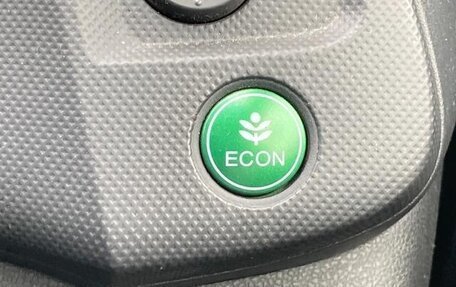 Honda Insight II рестайлинг, 2013 год, 834 000 рублей, 16 фотография