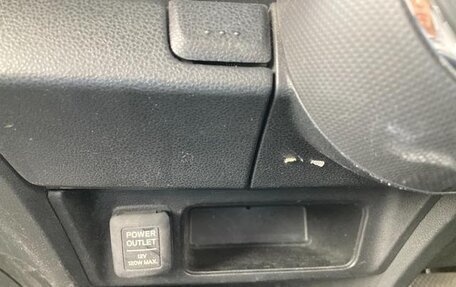 Honda Insight II рестайлинг, 2013 год, 834 000 рублей, 25 фотография