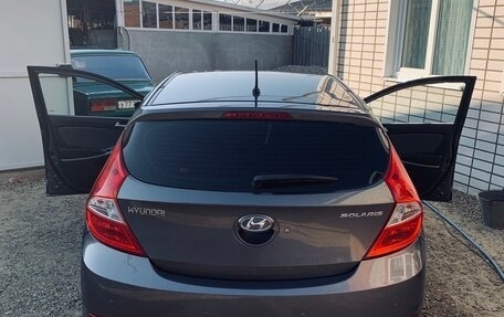 Hyundai Solaris II рестайлинг, 2012 год, 920 000 рублей, 5 фотография