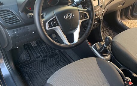 Hyundai Solaris II рестайлинг, 2012 год, 920 000 рублей, 11 фотография