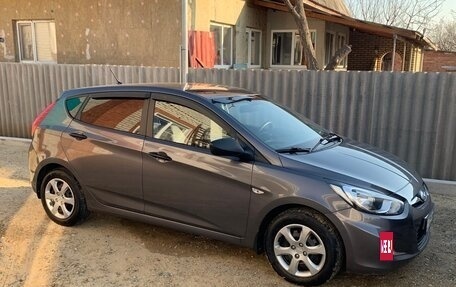 Hyundai Solaris II рестайлинг, 2012 год, 920 000 рублей, 7 фотография
