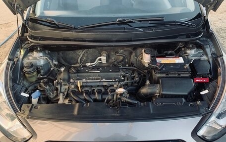 Hyundai Solaris II рестайлинг, 2012 год, 920 000 рублей, 8 фотография