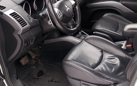 Mitsubishi Outlander III рестайлинг 3, 2010 год, 1 050 000 рублей, 8 фотография