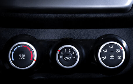 KIA Rio III рестайлинг, 2015 год, 999 900 рублей, 20 фотография