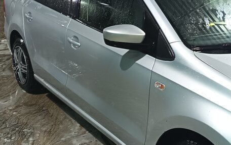 Volkswagen Polo VI (EU Market), 2014 год, 750 000 рублей, 2 фотография