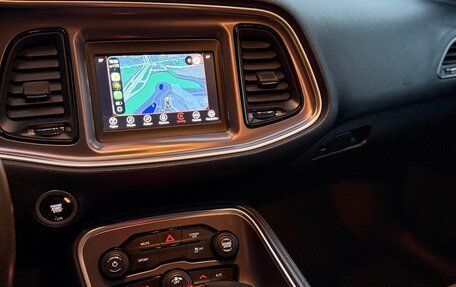 Dodge Challenger III рестайлинг 2, 2019 год, 3 900 000 рублей, 11 фотография