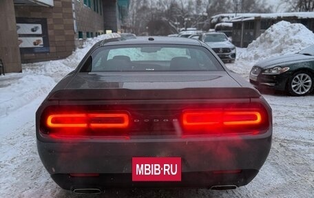 Dodge Challenger III рестайлинг 2, 2019 год, 3 900 000 рублей, 7 фотография