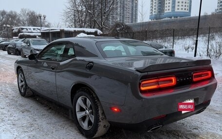 Dodge Challenger III рестайлинг 2, 2019 год, 3 900 000 рублей, 5 фотография