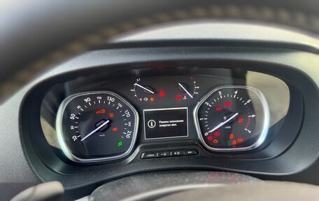 Citroen SpaceTourer I, 2019 год, 3 850 000 рублей, 26 фотография