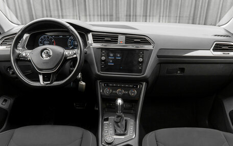 Volkswagen Tiguan II, 2017 год, 2 880 000 рублей, 10 фотография