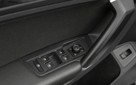 Volkswagen Tiguan II, 2017 год, 2 880 000 рублей, 17 фотография