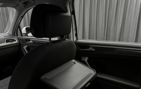 Volkswagen Tiguan II, 2017 год, 2 880 000 рублей, 16 фотография