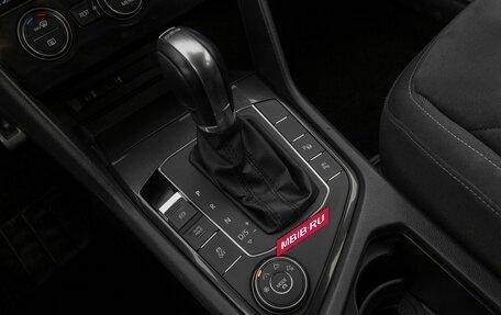 Volkswagen Tiguan II, 2017 год, 2 880 000 рублей, 20 фотография