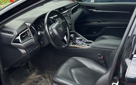 Toyota Camry, 2020 год, 2 650 000 рублей, 10 фотография