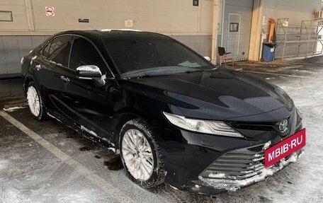 Toyota Camry, 2020 год, 2 650 000 рублей, 4 фотография