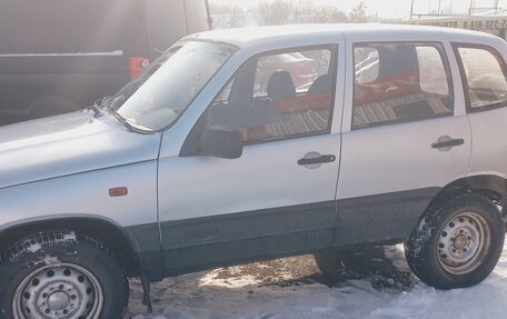 Chevrolet Niva I рестайлинг, 2006 год, 277 000 рублей, 2 фотография