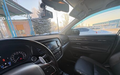 Mitsubishi Outlander III рестайлинг 3, 2016 год, 1 950 000 рублей, 7 фотография