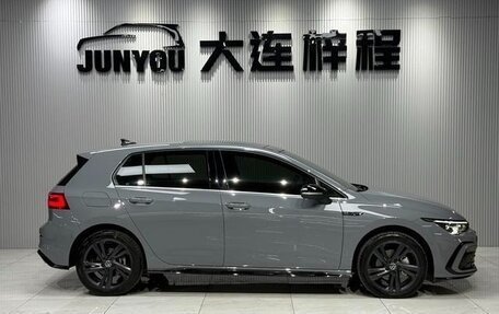 Volkswagen Golf VIII, 2022 год, 2 300 000 рублей, 4 фотография