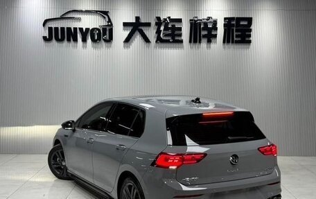 Volkswagen Golf VIII, 2022 год, 2 300 000 рублей, 7 фотография