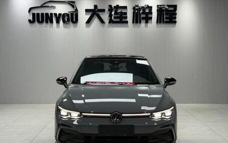 Volkswagen Golf VIII, 2022 год, 2 300 000 рублей, 2 фотография