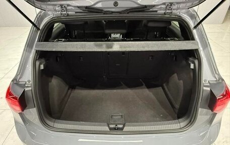 Volkswagen Golf VIII, 2022 год, 2 300 000 рублей, 9 фотография