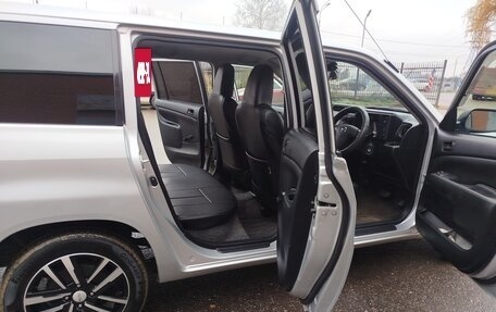 Mazda Familia, 2019 год, 950 000 рублей, 10 фотография