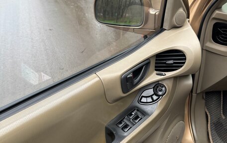 Hyundai Santa Fe III рестайлинг, 2002 год, 650 000 рублей, 13 фотография