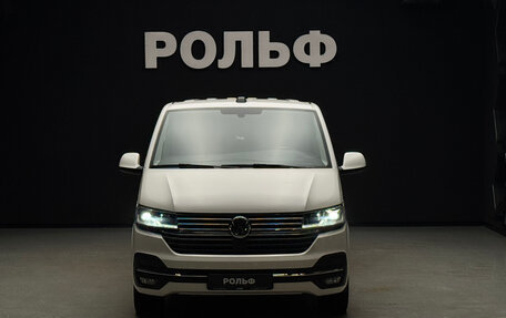 Volkswagen Multivan T6 рестайлинг, 2020 год, 6 650 000 рублей, 2 фотография