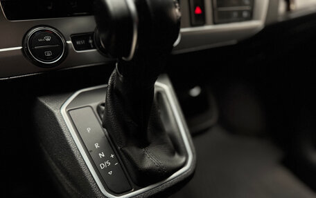 Volkswagen Multivan T6 рестайлинг, 2020 год, 6 650 000 рублей, 16 фотография