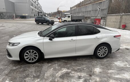 Toyota Camry, 2021 год, 3 000 000 рублей, 2 фотография