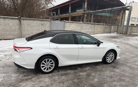 Toyota Camry, 2021 год, 3 000 000 рублей, 4 фотография