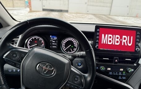 Toyota Camry, 2021 год, 3 000 000 рублей, 7 фотография