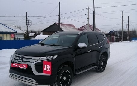 Mitsubishi Pajero Sport III рестайлинг, 2021 год, 4 500 000 рублей, 4 фотография